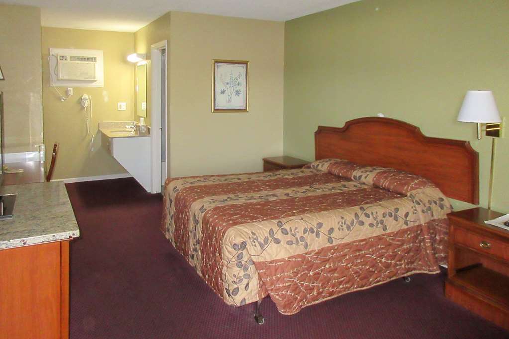 Oyo Hotel Jonesville I-77 Room photo